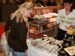 Анна Филатова - На выставке было представленно много различных натуральных колбасных изделий, без использования фасфатов и других вредных добавок.
